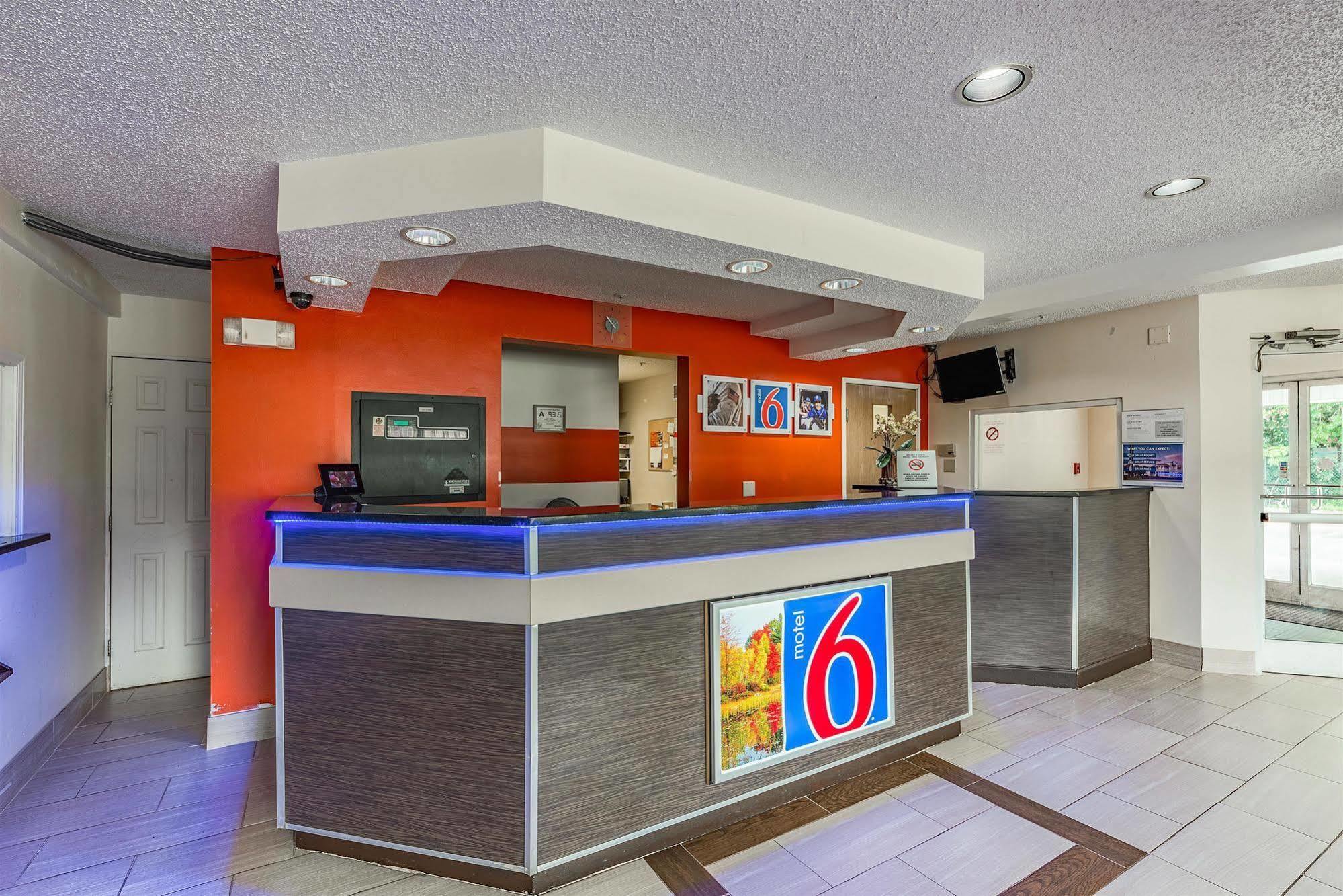 Motel 6-Charlotte, Nc - University Ngoại thất bức ảnh